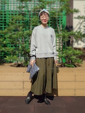「アイテム（ストール/ショール）」を使った、MUTSUKOさん（レディース・163cm）の秋コーディネート