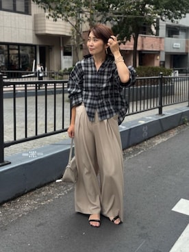 「LARUTA（ラルータ）の【LARUTA】トライアングルバッグ（ショルダーバッグ、ベージュ系）」を使った、LARUTAさん（レディース・163cm）の夏コーディネート