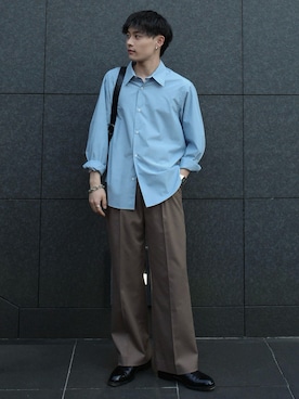 「WYM LIDNM（ウィム バイ リドム）のMICRO SPAN BASIC SHIRT（シャツ/ブラウス、ブルー系）」を使った、Hibikiさん（メンズ・165cm）の春コーディネート
