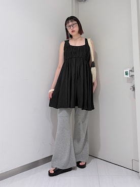 「KBF（ケイビーエフ）のアイテム」を使った、圭世さん（レディース・160cm）の春コーディネート