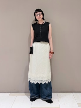 「KBF（ケイビーエフ）のレーストリムミディスカート（スカート、ホワイト系）」を使った、カヨさん（レディース・160cm）の夏コーディネート