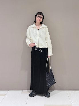「KBF（ケイビーエフ）のアイテム（セットアップ）」を使った、カヨさん（レディース・160cm）の秋コーディネート
