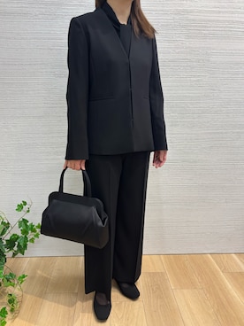 「CARETTE（カレット）のVカラージャケット×ボウタイブラウス×セミワイドパンツ 3点スーツ【ブラックフォーマル・喪服・礼服】【卒業式・入学式】（スーツセット、ブラック系）」を使った、フォーマル専門店CARETTEさん（レディース・160cm）の春コーディネート