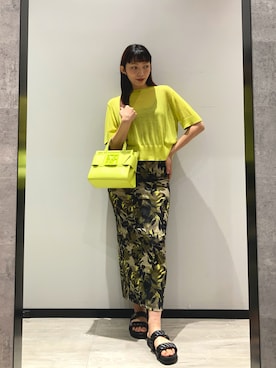 「ARMANI EXCHANGE（アルマーニエクスチェンジ）の【A|X アルマーニ エクスチェンジ】IA ミディレングス  スリーブレスワンピース（ワンピース、グリーン系）」を使った、monaさん（レディース・167cm）の春コーディネート