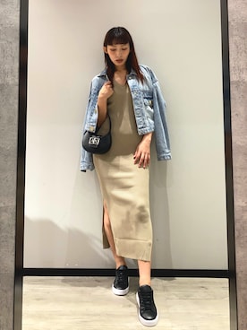 「ARMANI EXCHANGE（アルマーニエクスチェンジ）の【A|X アルマーニ エクスチェンジ】ライトブルーデニムジャケット（デニムジャケット、ブルー系）」を使った、monaさん（レディース・167cm）の夏コーディネート
