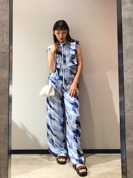 「柄パンツ」｜monaさん（レディース・167cm）の春コーディネート