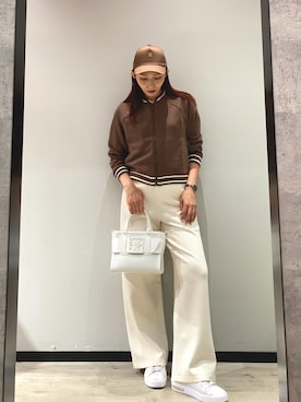 「ARMANI EXCHANGE（アルマーニエクスチェンジ）の【A|X アルマーニ エクスチェンジ】AXロゴ キャップ（キャップ、ブラウン系）」を使った、monaさん（レディース・167cm）の夏コーディネート