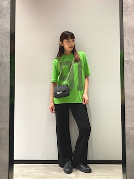 「ARMANI EXCHANGE（アルマーニエクスチェンジ）の【A|X アルマーニ エクスチェンジ】91ロゴ 半袖クルーネックTシャツ/REGULAR+（Tシャツ/カットソー、ホワイト系）」を使った、monaさん（レディース・167cm）の夏コーディネート