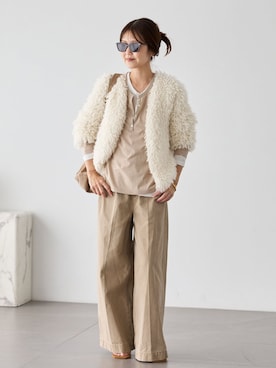 「plage（プラージュ）のPigment CO パンツ（その他パンツ、ベージュ系）」を使った、yoshieさん（レディース・166cm）の秋コーディネート