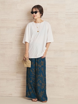 「plage（プラージュ）のPigment over TEE（Tシャツ/カットソー、ホワイト系）」を使った、yoshieさん（レディース・166cm）の夏コーディネート