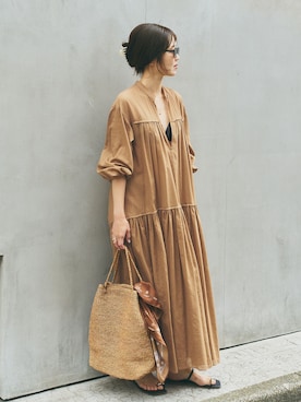 「plage（プラージュ）の別注 RAFFIA KAGIAMI バッグ（トートバッグ、ベージュ系）」を使った、yoshieさん（レディース・166cm）の夏コーディネート
