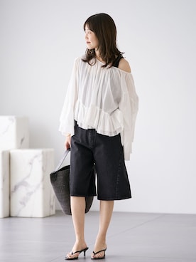 「plage（プラージュ）のCOTTON FRILLS ブラウス（シャツ/ブラウス、ホワイト系）」を使った、yoshieさん（レディース・166cm）の夏コーディネート