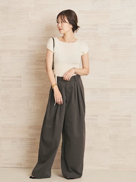 「plage（プラージュ）の《追加》R’IAM Super wide CHINO パンツ 6（チノパンツ、グリーン系）」を使った、yoshieさん（レディース・166cm）の夏コーディネート