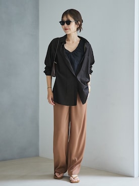 「plage（プラージュ）のdull satin straight パンツ（その他パンツ、ベージュ系）」を使った、yoshieさん（レディース・166cm）の夏コーディネート