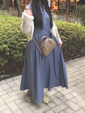 「MISCH MASCH（ミッシュマッシュ）の2025春夏新作 肩開きシャツワンピース（ワンピース、ブルー系）」を使った、レイクタウンアウトレット店さん（レディース・150cm）の冬コーディネート