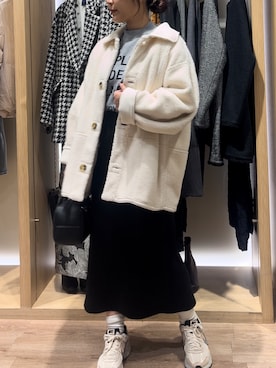 「ロゴニット」｜「アイテム（その他アウター）」を使った、yoriさん（レディース・156cm）の冬コーディネート