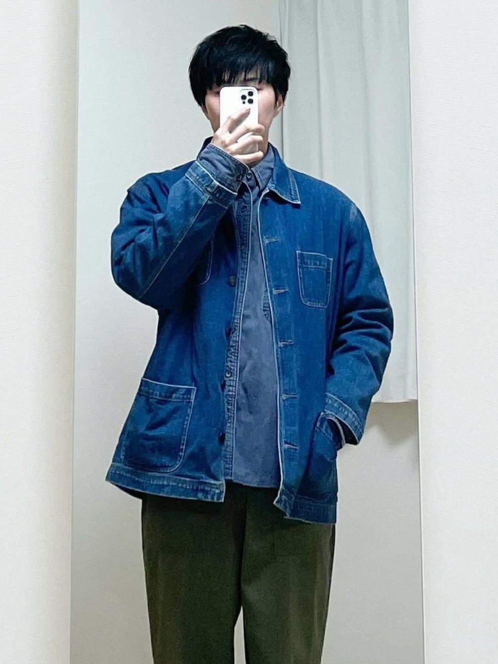 「GAPのアイテム（カバーオール、ブルー系）」を使った、WATARU さん（メンズ・169cm）の冬コーディネートの1枚目の写真