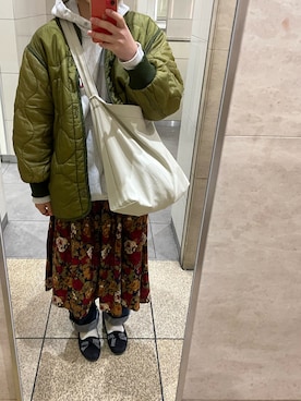 「TASINAMI（タシナミ）のアイテム（トートバッグ）」を使った、Ysmさん（レディース・157cm）の冬コーディネート