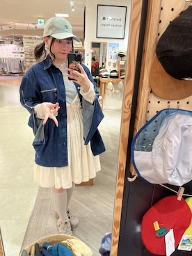 「GEORGE'S（ジョージズ）のアイテム（パンツ）」を使った、みんさん（レディース・155cm）の春コーディネート