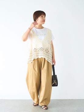 「アイテム（チノパンツ、イエロー系）」を使った、undixcors_officialさん（レディース・157cm）の春コーディネート