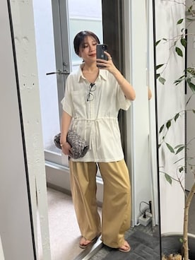 「アイテム（チノパンツ、イエロー系）」を使った、undixcors_officialさん（レディース・162cm）の春コーディネート