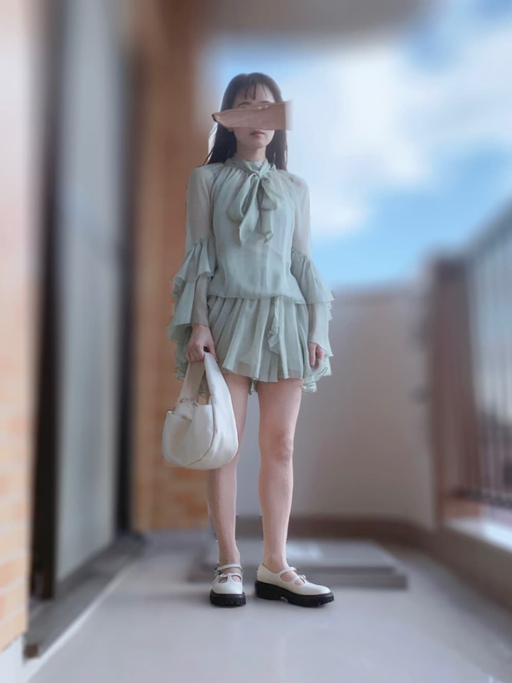 ラッフルミニセットアップを使った人気ファッションコーディネート - WEAR