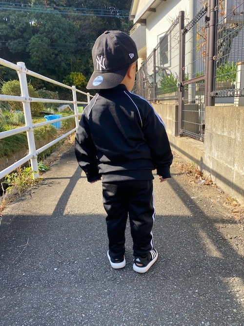 Ema Ena Daddy Adidas Originalsのジャージを使ったコーディネート Wear