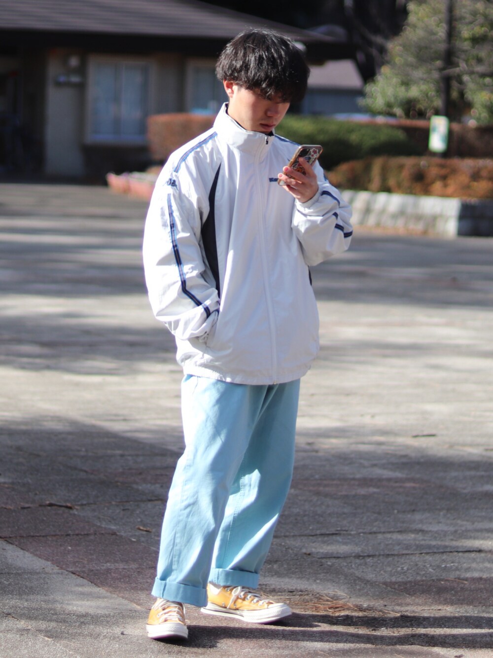 「今日のコーデ、カジュアル、休日スタイル、スポーツミックス、おしゃれさんと繋がりたい、冬コーデ、冬、converse、水色、youtube」｜「Kappaのアイテム（ジャケット/アウター、ホワイト系）」を使った、kanataさん（メンズ・165cm）の冬コーディネートの1枚目の写真