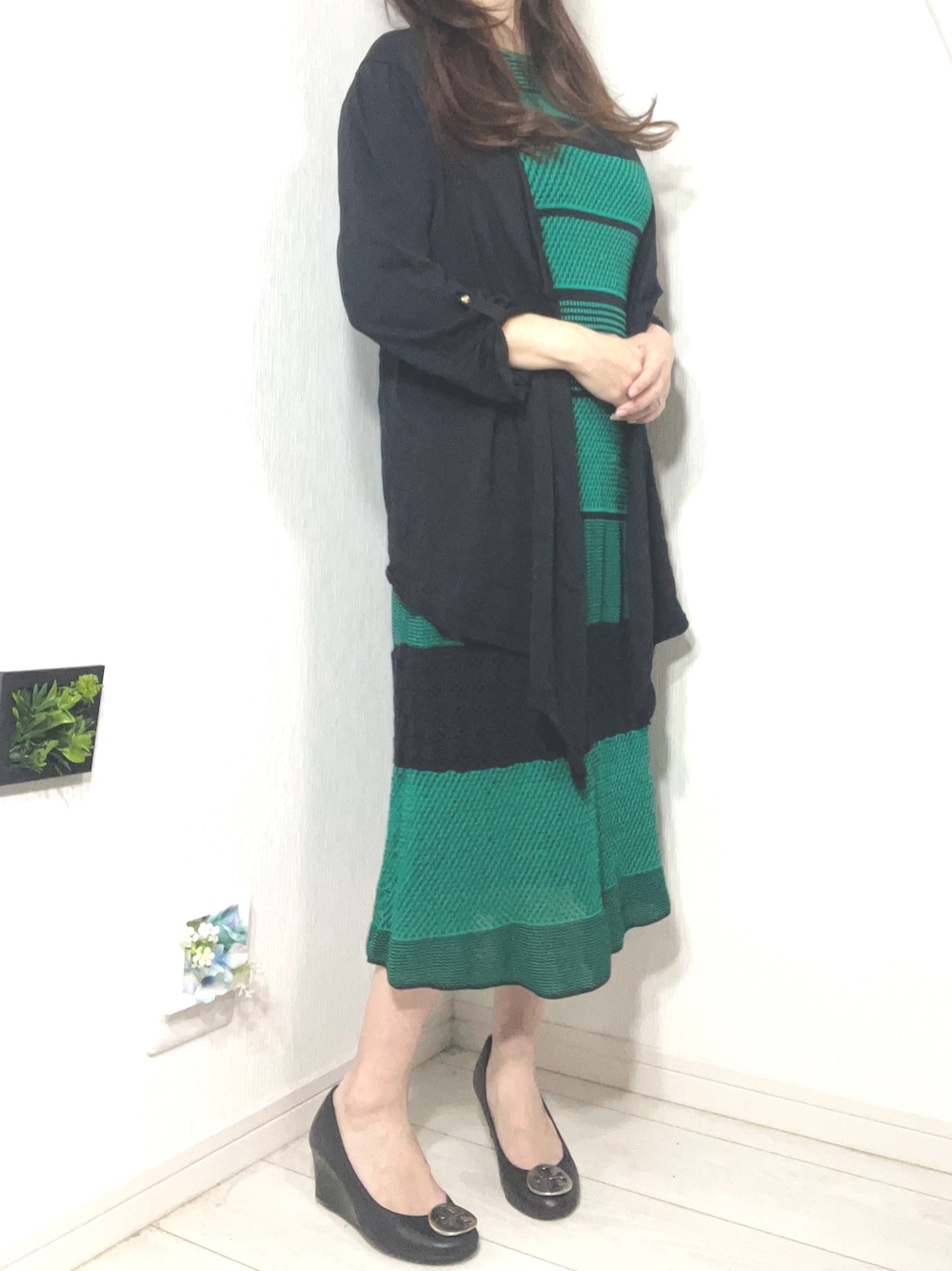 「オフィスカジュアル」｜「TORY BURCHのアイテム（パンプス、ブラック系）」を使った、manayuaさん（レディース・154cm）の春コーディネートの1枚目の写真