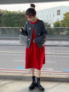 「FREAK'S STORE（フリークスストア）の限定展開　フラワー 刺繍 クルーネック ニット カーディガン（カーディガン/ボレロ、グレー系）」を使った、𝑵𝒂𝒏𝒂さん（レディース・158cm）の春コーディネート