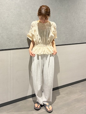 「LOWRYS FARM（ローリーズファーム）のカットイージーコクーンパンツ　292362（スウェットパンツ、グレー系）」を使った、𝑵𝒂𝒏𝒂さん（レディース・158cm）の夏コーディネート