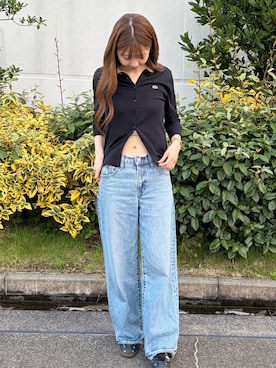 「Levi's（リーバイス）のLevi's別注 XL STRAIGHTダメージデニム（デニムパンツ、ブルー系）」を使った、𝑵𝒂𝒏𝒂さん（レディース・158cm）の夏コーディネート