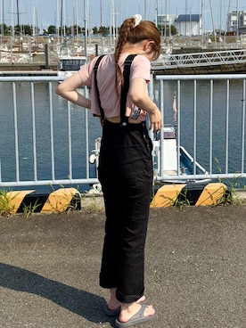 「OOFOS（ウーフォス）の＜OOFOS＞OOriginal サンダル（サンダル、グレー系）」を使った、𝑵𝒂𝒏𝒂さん（レディース・158cm）の夏コーディネート