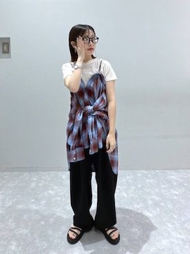 「LOWRYS FARM（ローリーズファーム）のナイロンシアーＴＥＥ 1063358（Tシャツ/カットソー、ホワイト系）」を使った、ヒトミさん（レディース・146cm）の夏コーディネート