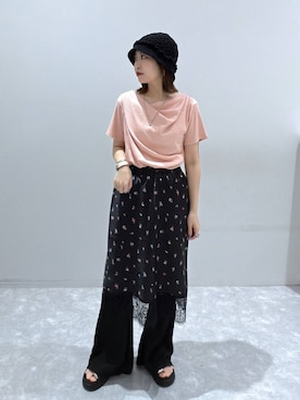 「LOWRYS FARM（ローリーズファーム）のドレーププルオーバーSS 1053677（Tシャツ/カットソー、ピンク系）」を使った、ヒトミさん（レディース・146cm）の夏コーディネート
