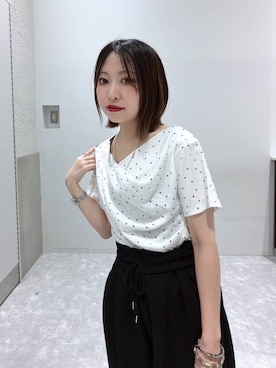 「LOWRYS FARM（ローリーズファーム）のドレーププルオーバーSS 1053677（Tシャツ/カットソー、ベージュ系）」を使った、ヒトミさん（レディース・146cm）の夏コーディネート