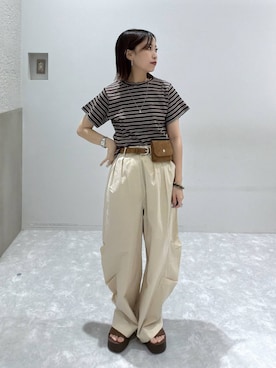 「LOWRYS FARM（ローリーズファーム）のタックボリュームパンツ　1051987（その他パンツ、ベージュ系）」を使った、ヒトミさん（レディース・146cm）の夏コーディネート