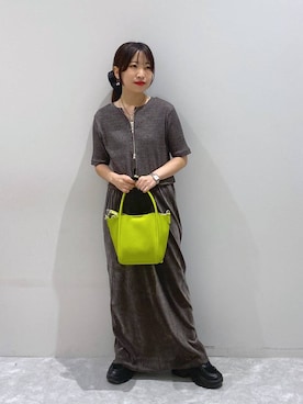 「アイテム（バレッタ/ヘアクリップ）」を使った、ヒトミさん（レディース・146cm）の夏コーディネート