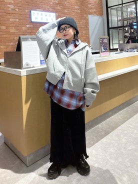 「LOWRYS FARM（ローリーズファーム）のアイテム（シャツ/ブラウス）」を使った、ヒトミさん（レディース・146cm）の秋コーディネート