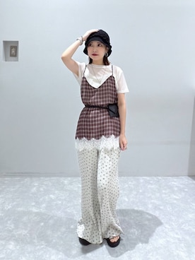 「LOWRYS FARM（ローリーズファーム）のサーマルフラワーフリルパンツ　1048957（その他パンツ、グレー系）」を使った、ヒトミさん（レディース・146cm）の夏コーディネート