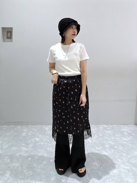 「LOWRYS FARM（ローリーズファーム）の２ＰタンクレイヤードＳＳ 1048915（Tシャツ/カットソー、ホワイト系）」を使った、ヒトミさん（レディース・146cm）の夏コーディネート