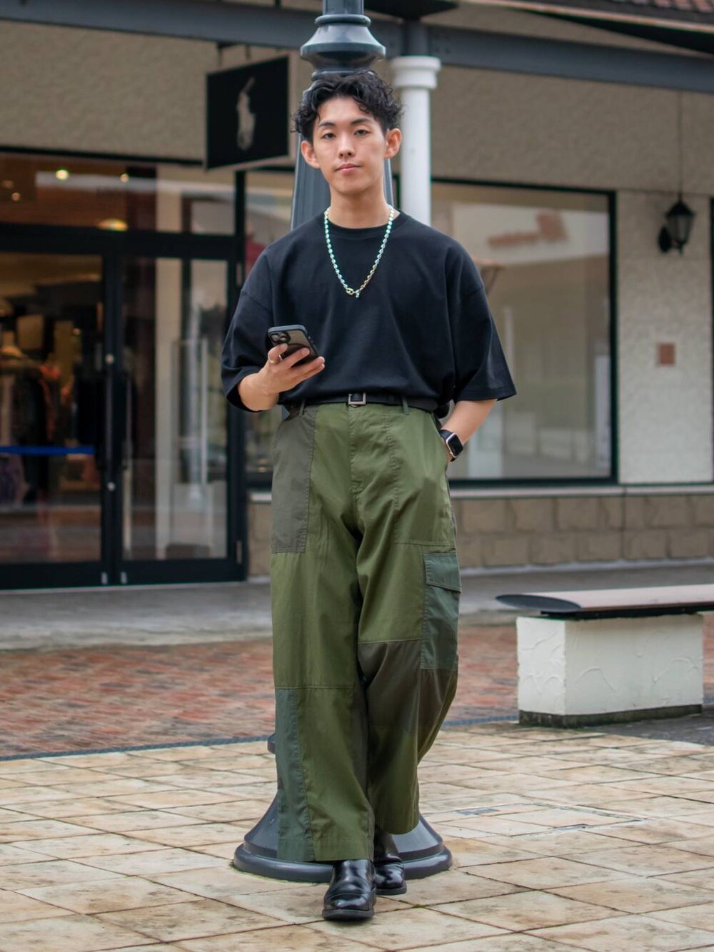 「低身長、体型カバー、ゆったり、niko and ...、Tシャツ、ワイドパンツ」｜「niko and...のUSAコットンショートスリーブTシャツ（Tシャツ/カットソー、ブラック系）」を使った、ぜっきーさん（メンズ・165cm）の夏コーディネートの1枚目の写真