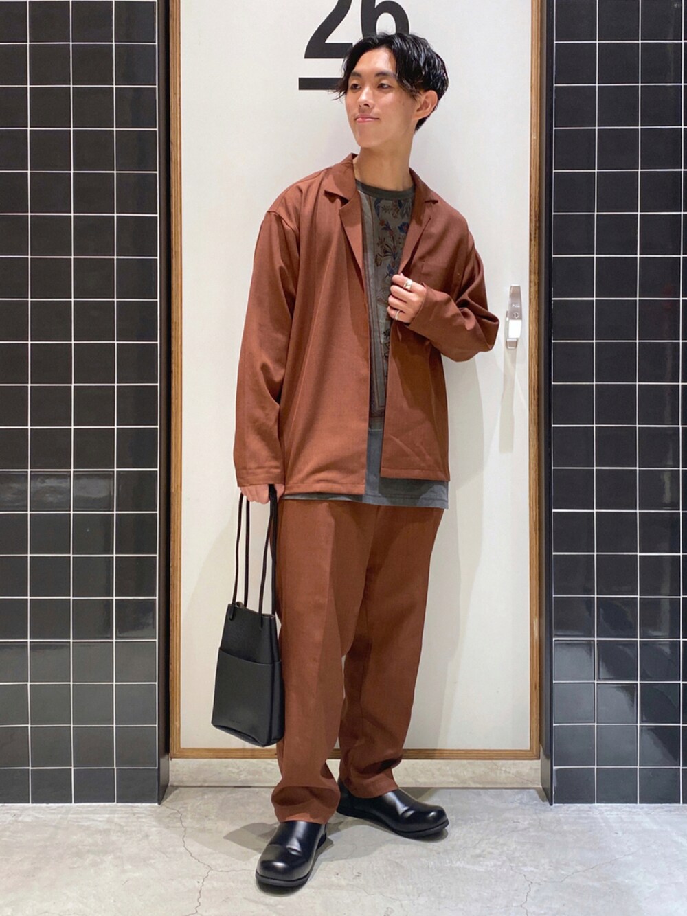 「カーディガン、ビッグシルエット、セットアップ、スラックス、ロンT、ワイドパンツ、スリッポン、革靴、巾着バッグ、きれいめカジュアル、ワントーン、ニコアンド、バンダナ柄、niko and ...、秋コーデ」｜「niko and...の【9/2 ヒルナンデスOA放映アイテム】[セットアップ対応]ハイツイストツイルシャツカーディガン（カーディガン/ボレロ、ブラウン系）」を使った、ぜっきーさん（メンズ・165cm）の秋コーディネートの1枚目の写真