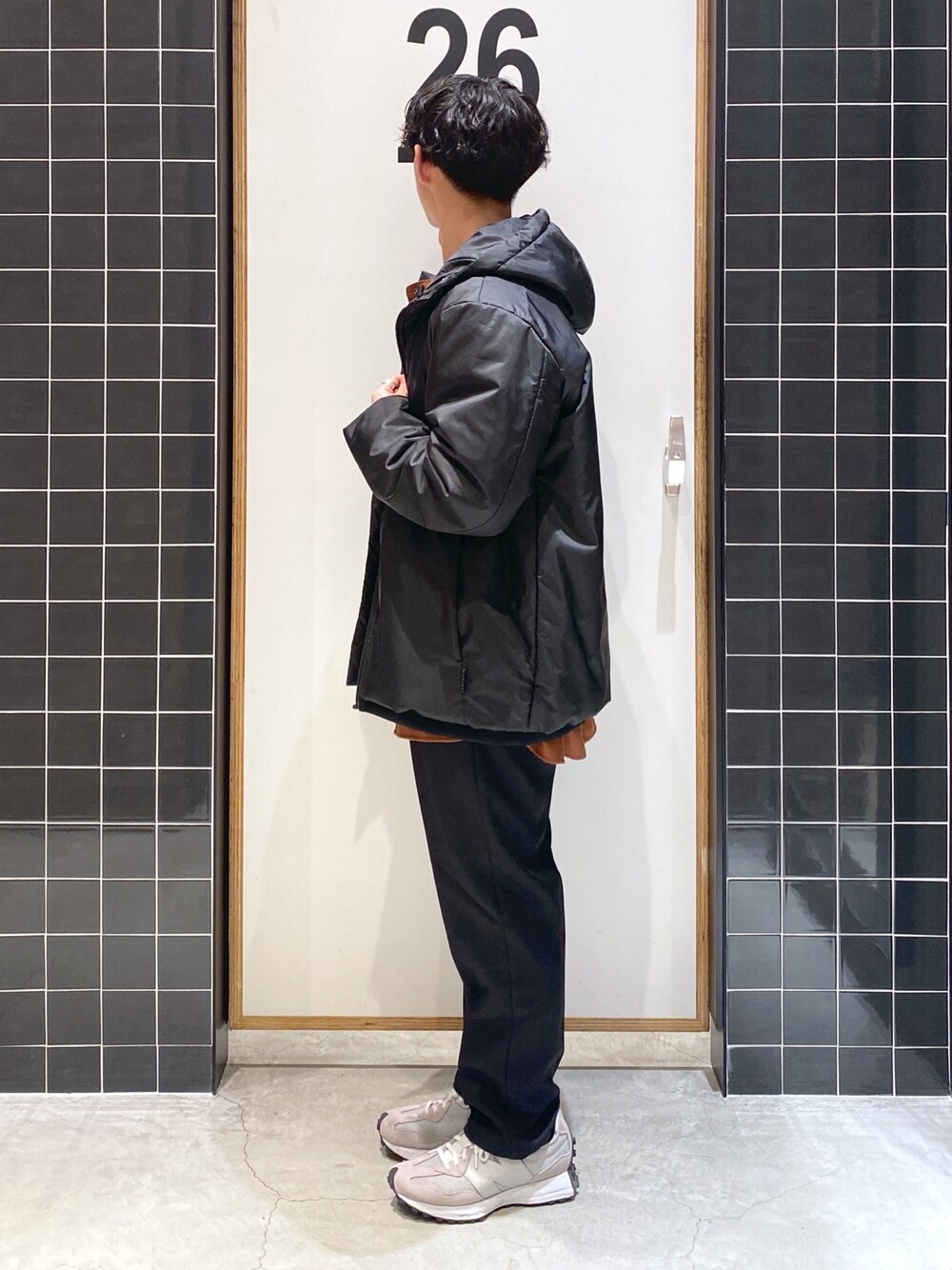 ぜっきーさんの「[NUMERALS]ZIPUPフードブルゾン（NUMERALS）」を使ったコーディネートの3枚目の写真