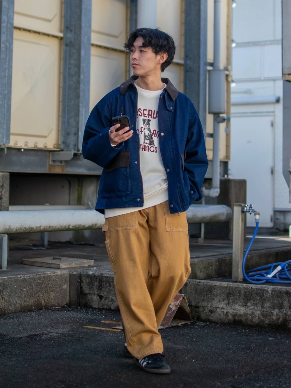 「低身長、niko and ...、低身長コーデ、ニコアンド、デニム、デニムパンツ、デニムコーデ、ワイドパンツ、ハンティングジャケット、ブルゾン、スウェット、きれいめカジュアル、お出かけコーデ、春コーデ、春」｜「niko and...の【niko and ...JEANS 2025SS】ペインターデニムパンツ（デニムパンツ、ブラウン系）」を使った、ぜっきーさん（メンズ・165cm）の冬コーディネートの1枚目の写真
