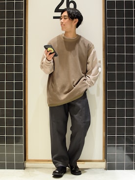 「グレーパンツ」｜「アイテム（その他）」を使った、ぜっきーさん（メンズ・165cm）の秋コーディネート