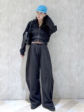 「アイテム（パーカー）」を使った、lisaさん（レディース・173cm）の秋コーディネート