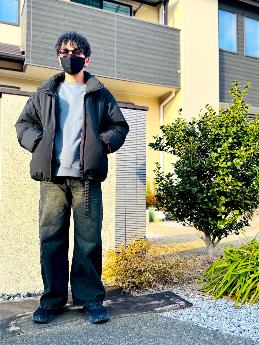 「WYM LIDNMのEXTRA FINE COTTON LOOSE SWEAT（スウェット、グレー系）」を使った、J.Jさん（メンズ・173cm）の冬コーディネートの1枚目の写真