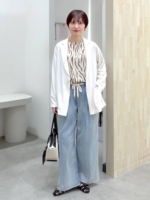 Elura テラスモール湘南SuUさんのデニムパンツを使ったコーディネート