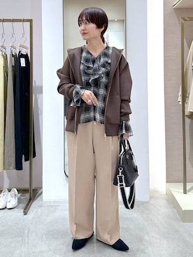 「アイテム（パーカー）」を使った、SuUさん（レディース・167cm・40代）の秋コーディネート